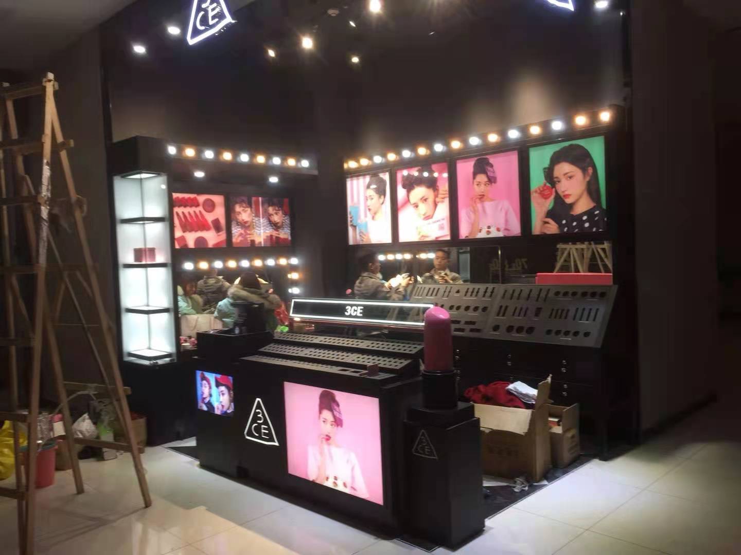 綿陽凱德3CE,美妝行業展廳